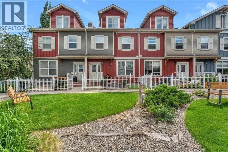 10 Auburn Bay Avenue Southeast, Calgary, Alberta, T3M0P7, Calgary, Alberta — photo 1 of 5