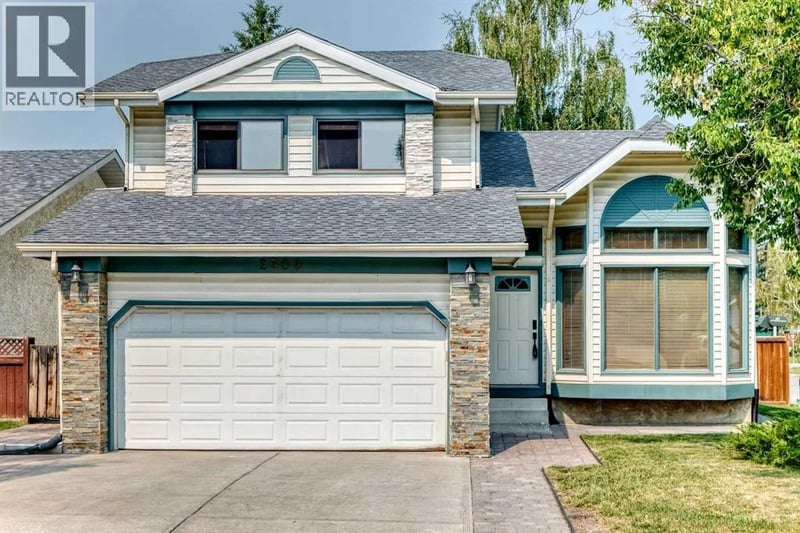 2509 Douglas Woods Link Southeast, Calgary, Alberta, T2Z1L3, Calgary, Alberta — photo 1 of 5