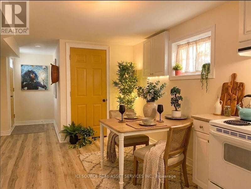#Lower 111 Tall Grass Trail, Vaughan (East Woodbridge), Ontario, L4L3J3, Vaughan (East Woodbridge), Ontario — photo 1 of 5