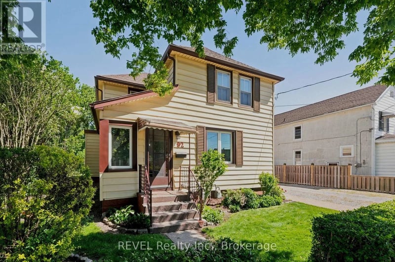 92 Saint Arnaud Street, Port Colborne (Killaly East), Ontario, L3K1M1, Port Colborne (Killaly East), Ontario — photo 1 of 5