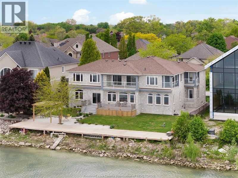 300 SHOREVIEW Circle, Windsor, Ontario, N8P1M7, Windsor, Ontario — photo 1 of 5