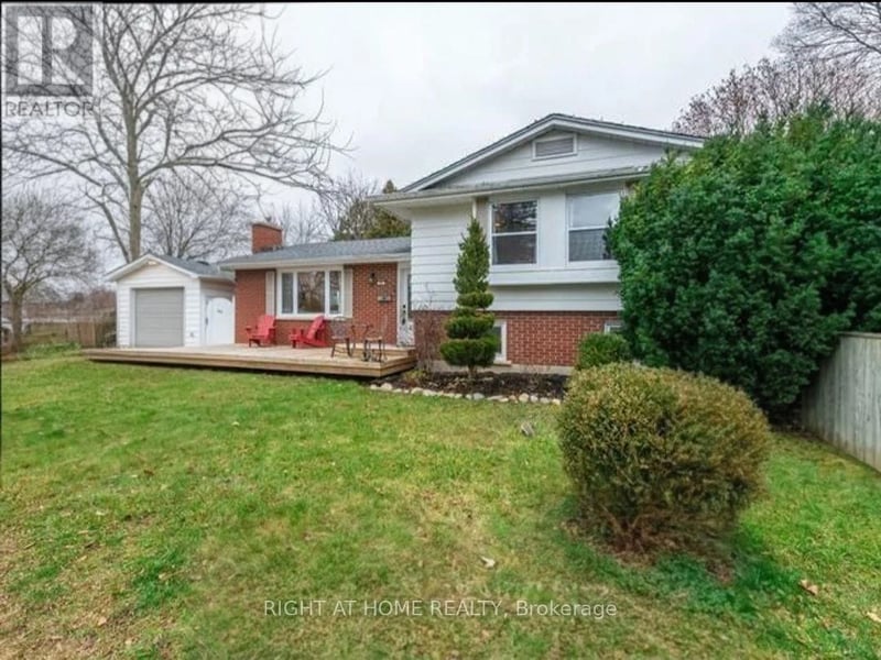 #Upper Unit 90 Chapple Hill Road South, London North (North F), Ontario, N6G2H3, London North (North F), Ontario — photo 1 of 5