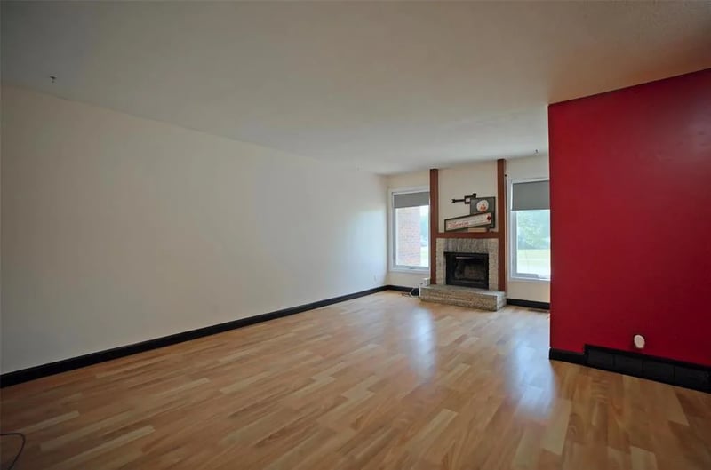 1457 Jefferson Avenue, Winnipeg, Manitoba, R2P0R5, Winnipeg, Manitoba — photo 2 of 5