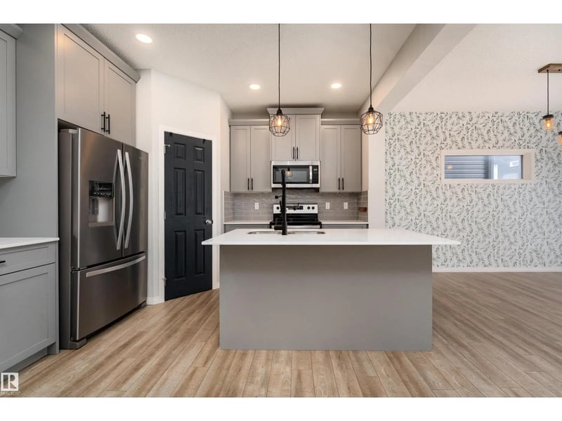 6484 KING WD SW, Edmonton, Alberta, T6W3Z9, Edmonton, Alberta — photo 1 of 5