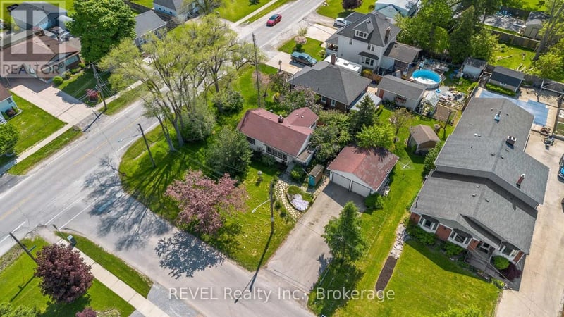 7962 Booth Street, Niagara Falls (Ascot), Ontario, L2H1E8, Niagara Falls (Ascot), Ontario — photo 1 of 5