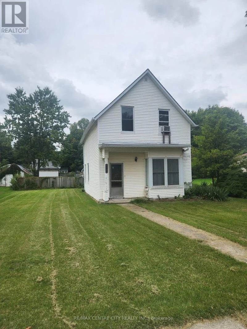 244 Elm Street West, Chatham-Kent (Bothwell), Ontario, N0P1C0, Chatham-Kent (Bothwell), Ontario — photo 1 of 5