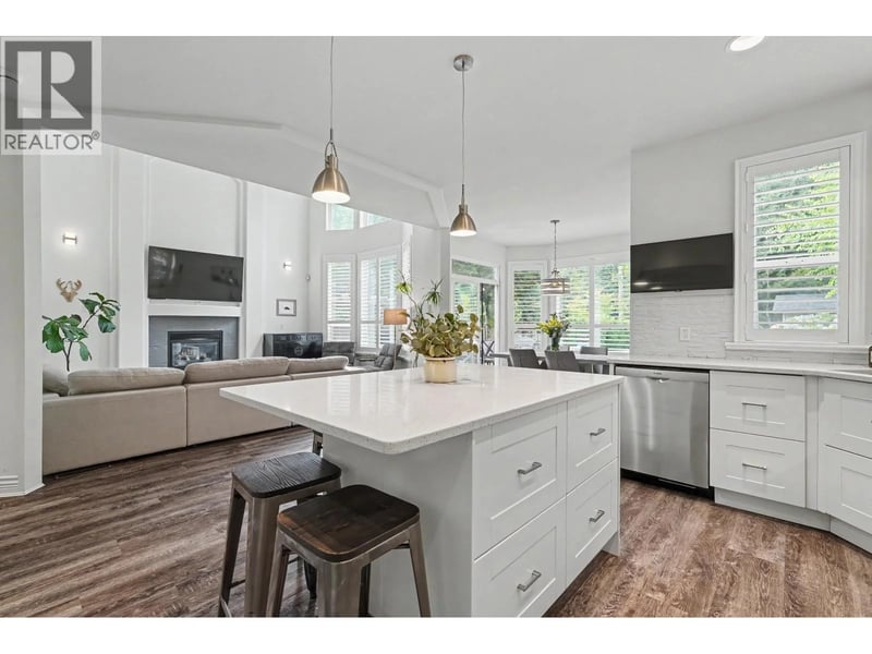 1722 PADDOCK Drive, Coquitlam, British Columbia, V3E3N8, Coquitlam, British Columbia — photo 1 of 5