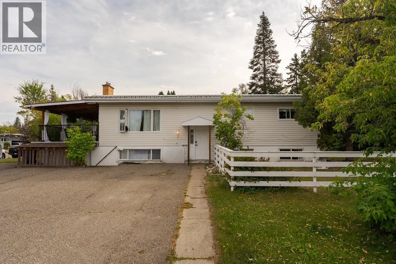 203 WATSON Crescent, Prince George, British Columbia, V2L4P4, Prince George, British Columbia — photo 1 of 5