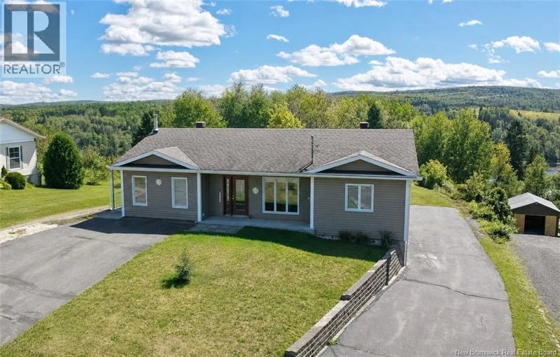 924 St-Francois Street, Edmundston, New Brunswick, E3V4R2, Edmundston, New Brunswick — photo 1 of 5