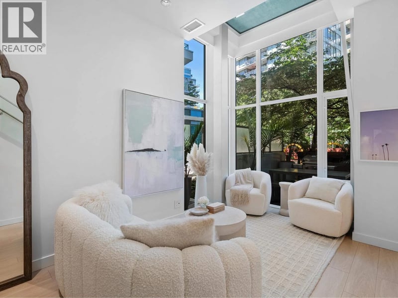 141 1ST Avenue, Vancouver, British Columbia, V6A0E8, Vancouver, British Columbia — photo 1 of 5