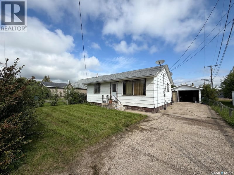 409 1st AVENUE E, Spiritwood, Saskatchewan, S0J2M0, Spiritwood, Saskatchewan — photo 1 of 5