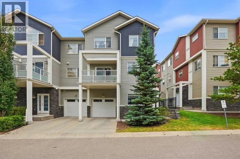 427 Redstone View Northeast, Calgary, Alberta, T3N1B5, Calgary, Alberta — photo 1 of 5