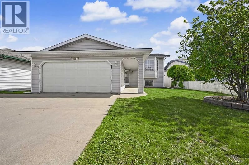 12017 95B Street, Grande Prairie, Alberta, T8V6X7, Grande Prairie, Alberta — photo 1 of 5