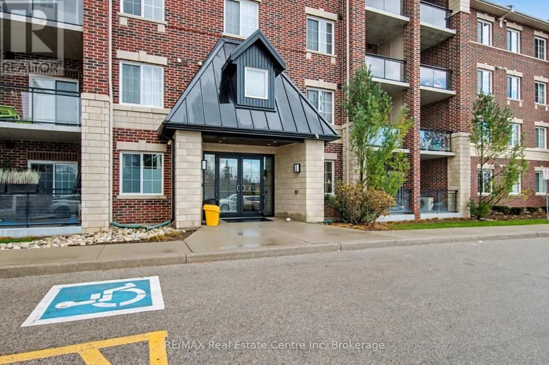 #318 1440 Gordon Street, Guelph (Pineridge/Westminster Woods), Ontario, N1L1C8, Guelph (Pineridge/Westminster Woods), Ontario — photo 1 of 5