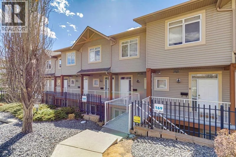 169 Rockyledge View Northwest, Calgary, Alberta, T4C1B1, Calgary, Alberta — photo 1 of 5
