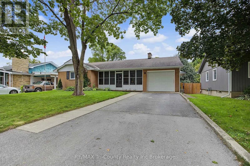 9 Parkside Drive, Tillsonburg, Ontario, N4G4A1, Tillsonburg, Ontario — photo 1 of 5