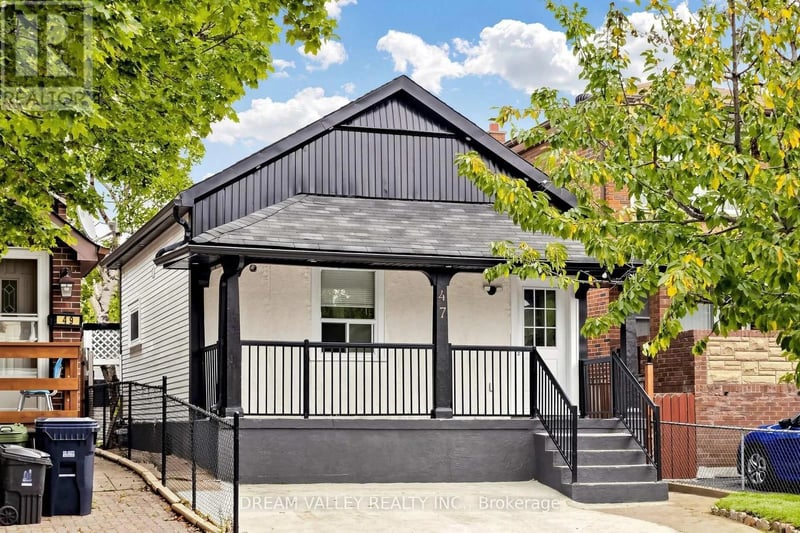 47 Laurel Avenue, Toronto (Kennedy Park), Ontario, M1K3J4, Toronto (Kennedy Park), Ontario — photo 1 of 5