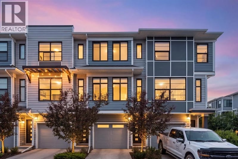 138 Seton Pass Southeast, Calgary, Alberta, T2V1T3, Calgary, Alberta — photo 1 of 5