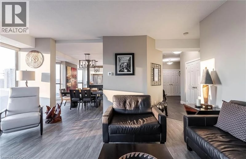 #17C 67 CAROLINE Street South, Hamilton, Ontario, L8P3K6, Hamilton, Ontario — photo 1 of 5