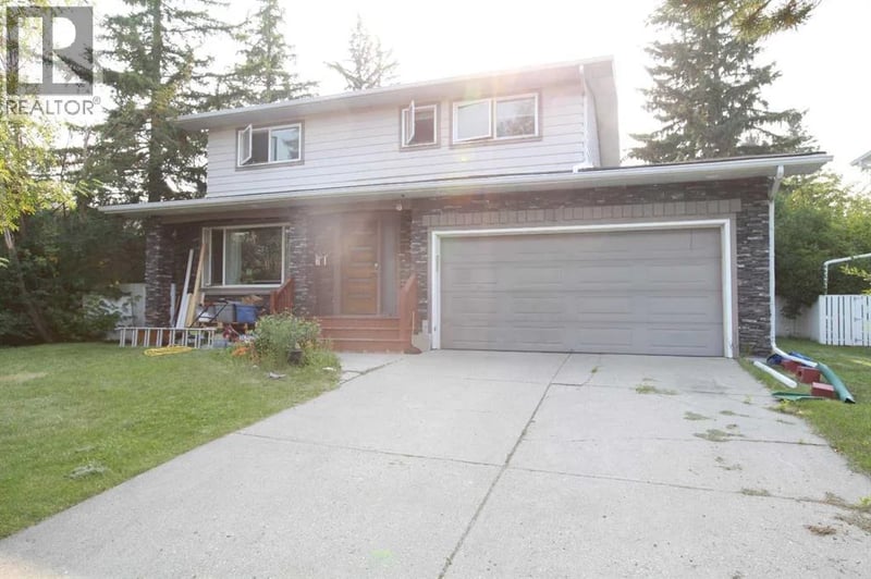 7331 Keewatin Street Southwest, Calgary, Alberta, T2V2M6, Calgary, Alberta — photo 1 of 5