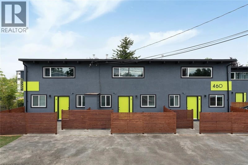 460/470 Dogwood Street, Campbell River, British Columbia, V9W2Y3, Campbell River, British Columbia — photo 1 of 5
