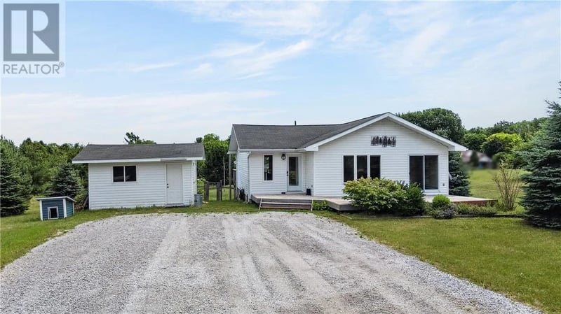 64 Pleasantview Terrace, Mindemoya, Manitoulin Island, Ontario, P0P1S0, Mindemoya, Manitoulin Island, Ontario — photo 1 of 5