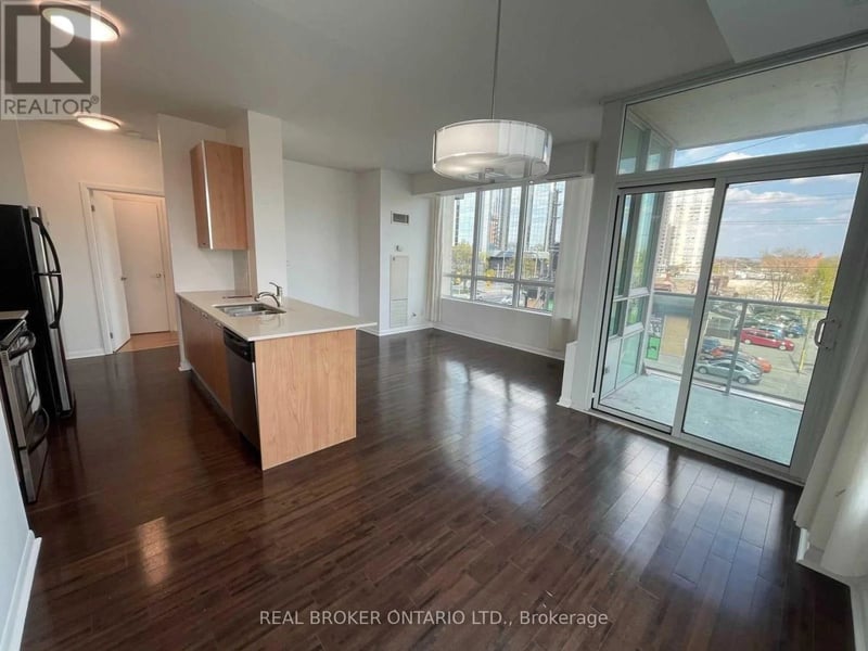 #318 3391 Bloor Street West, Toronto (Islington-City Centre West), Ontario, M8X1G3, Toronto (Islington-City Centre West), Ontario — photo 1 of 5