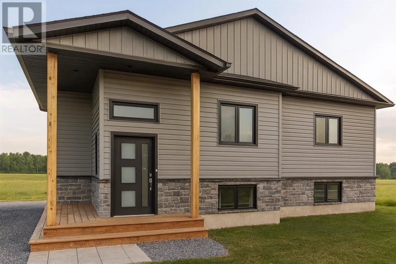 23 Sherbrook DR, Sault Ste. Marie, Ontario, P6C3B1, Sault Ste. Marie, Ontario — photo 1 of 3