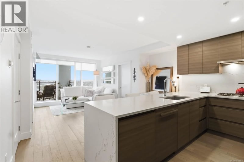#2103 777 Herald Street, Victoria, British Columbia, V8T0C7, Victoria, British Columbia — photo 1 of 5