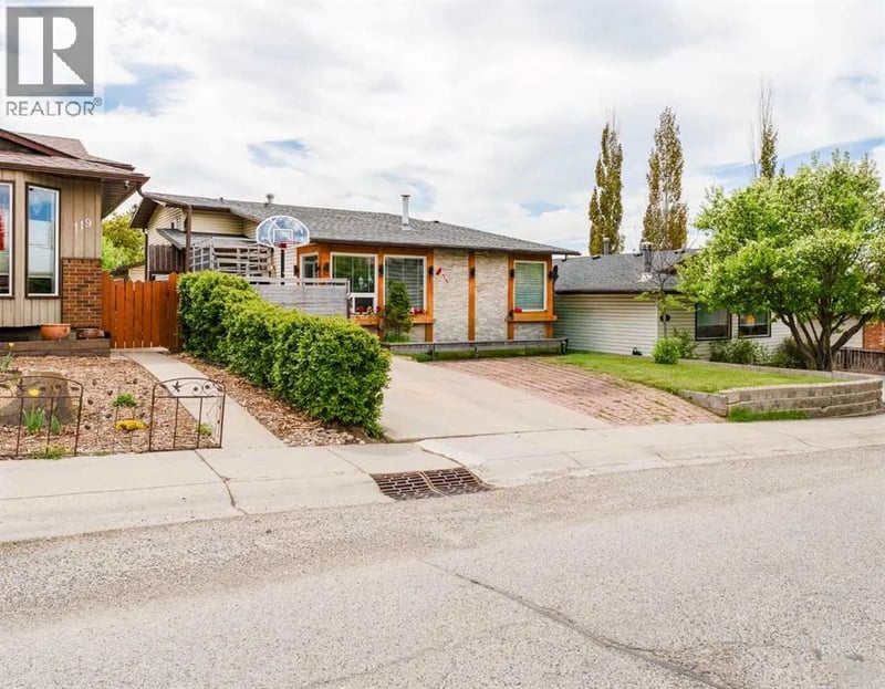 115 Maunsell Close Northeast, Calgary, Alberta, T2E7C1, Calgary, Alberta — photo 1 of 5