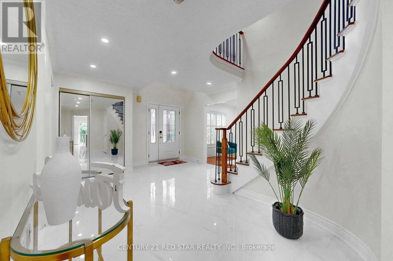 1082 Haydonbridge Court, Mississauga (East Credit), Ontario, L5V1J4, Mississauga (East Credit), Ontario — photo 1 of 5