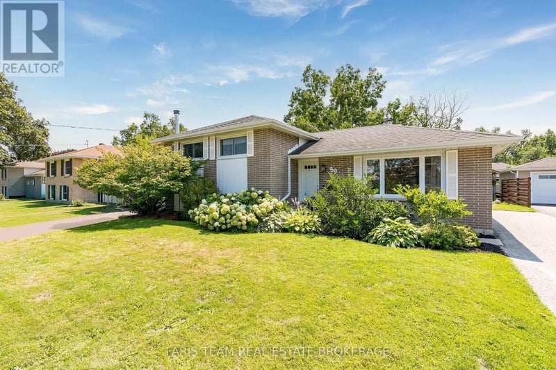 89 Steel Street, Barrie (Codrington), Ontario, L4M2G1, Barrie (Codrington), Ontario — photo 1 of 5