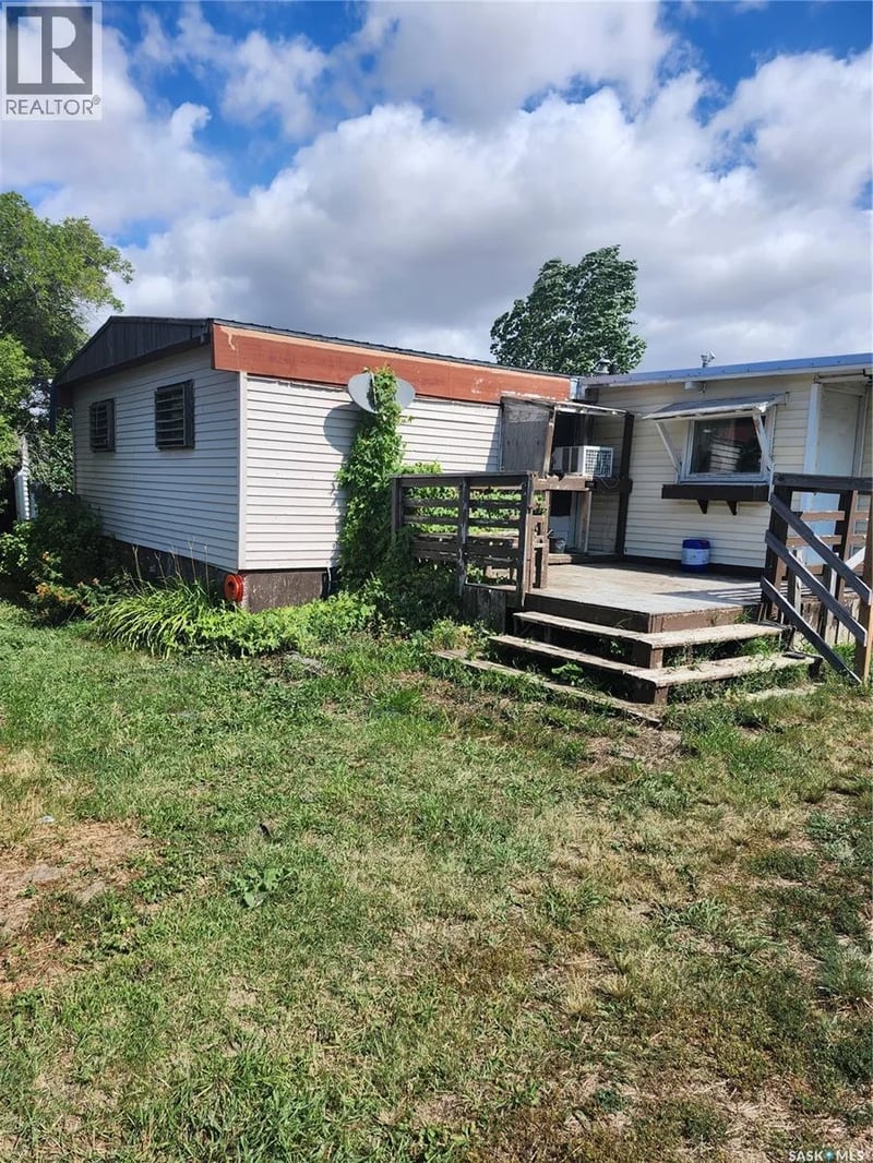 Gull Lake Acreage, Carmichael Rm No. 109, Saskatchewan, S0N1A0, Carmichael Rm No. 109, Saskatchewan — photo 1 of 5