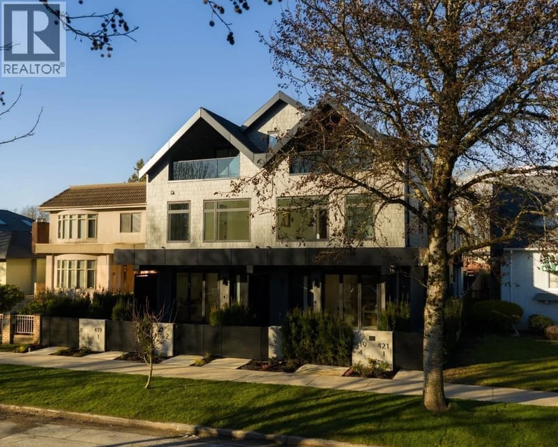 #2 419 23RD Avenue, Vancouver, British Columbia, V5Y2H5, Vancouver, British Columbia — photo 1 of 5