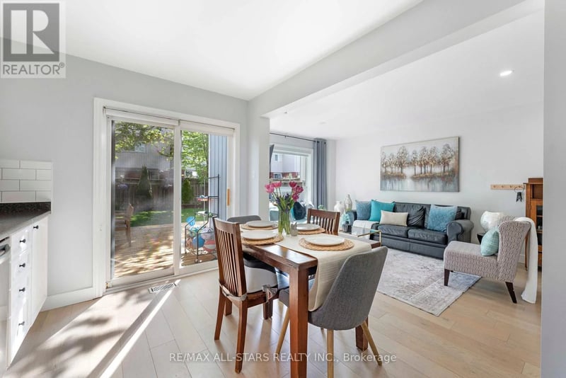 58 Margaret Graham Crescent, East Gwillimbury (Mt Albert), Ontario, L0G1M0, East Gwillimbury (Mt Albert), Ontario — photo 1 of 5