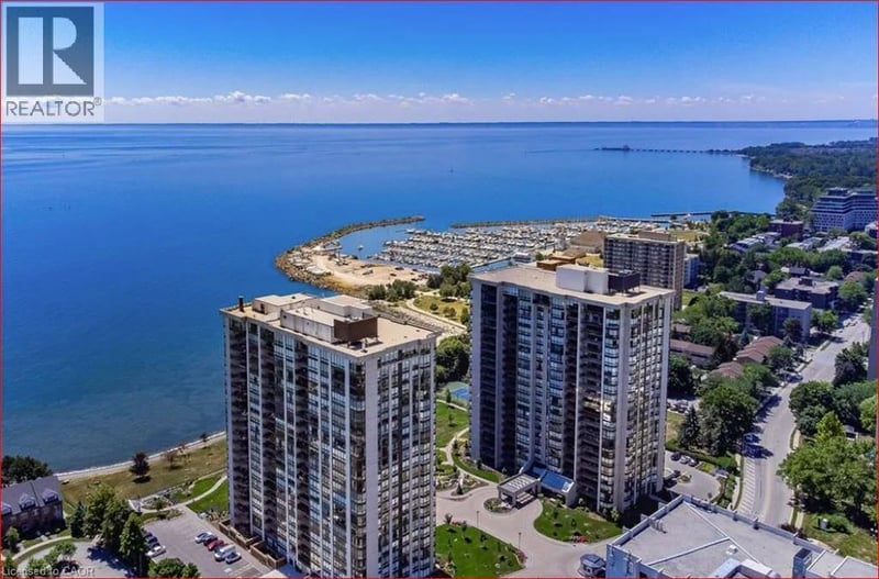 #1103 2170 MARINE Drive, Oakville, Ontario, L6L5V1, Oakville, Ontario — photo 1 of 5