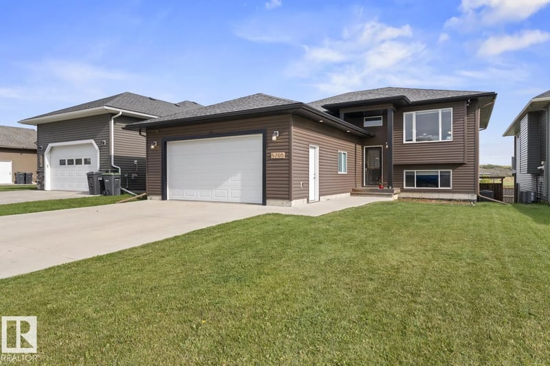 5705 49 ST, Cold Lake, Alberta, T9M0E8, Cold Lake, Alberta — photo 1 of 5