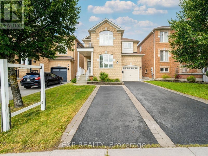 76 Ford Wilson Boulevard, Newmarket (Woodland Hill), Ontario, L3X3G1, Newmarket (Woodland Hill), Ontario — photo 1 of 5