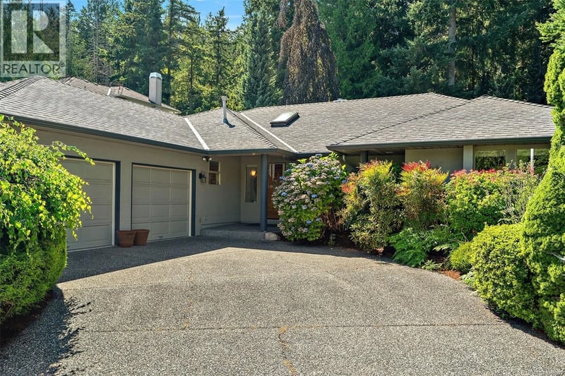 8832 Carmanah Terrace, North Saanich, British Columbia, V8L5E9, North Saanich, British Columbia — photo 1 of 5