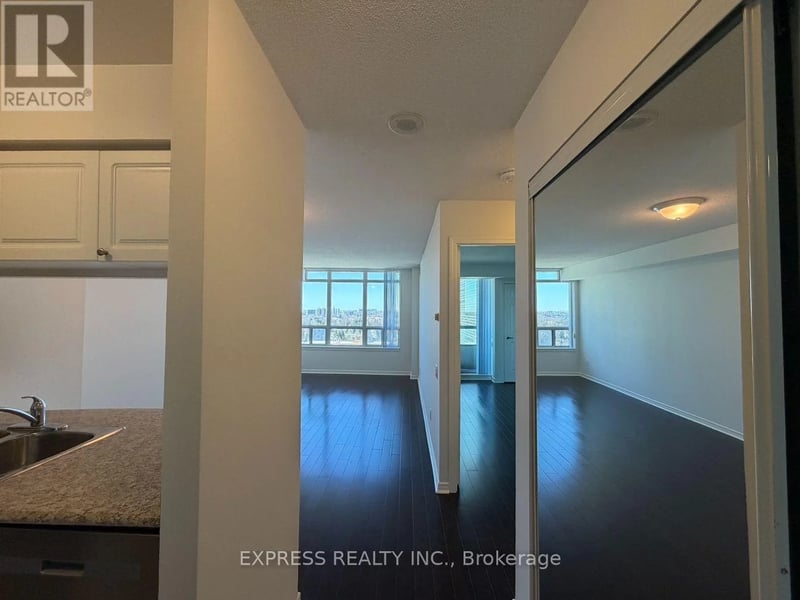 #1602 8 Hillcrest Avenue, Toronto (Willowdale East), Ontario, M2N6Y6, Toronto (Willowdale East), Ontario — photo 1 of 5