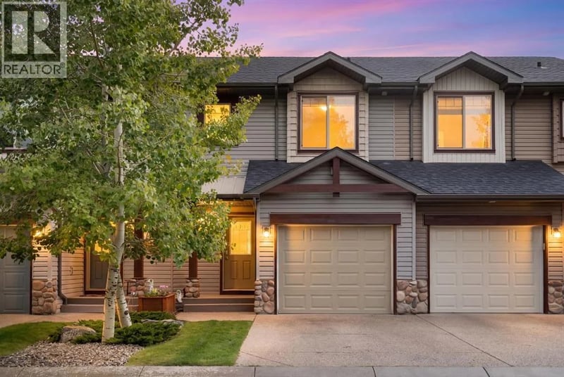 413 River Avenue, Cochrane, Alberta, T4C0N9, Cochrane, Alberta — photo 1 of 5
