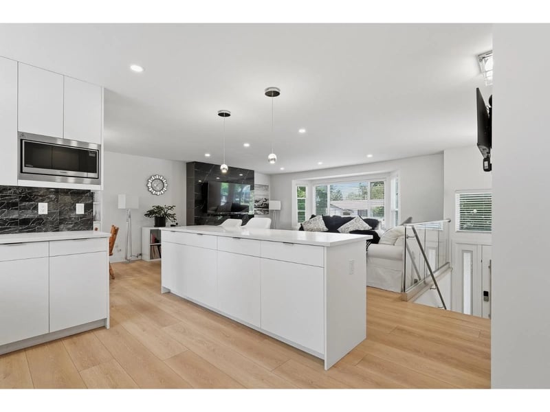 14348 GLADSTONE Drive, Surrey, British Columbia, V3R5R9, Surrey, British Columbia — photo 1 of 5