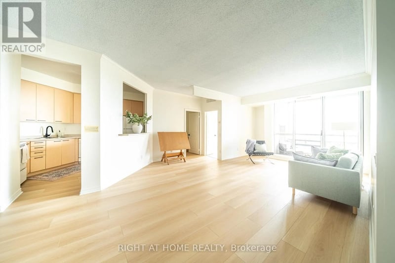 #1707 1 Belvedere Court, Brampton (Downtown Brampton), Ontario, L6V4M6, Brampton (Downtown Brampton), Ontario — photo 1 of 5
