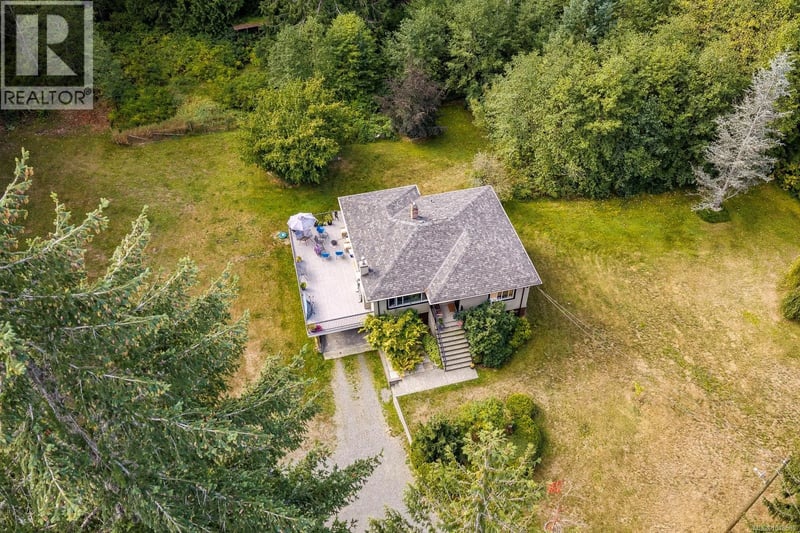 2945 Royston Road, Cumberland, British Columbia, V0R1S0, Cumberland, British Columbia — photo 1 of 5