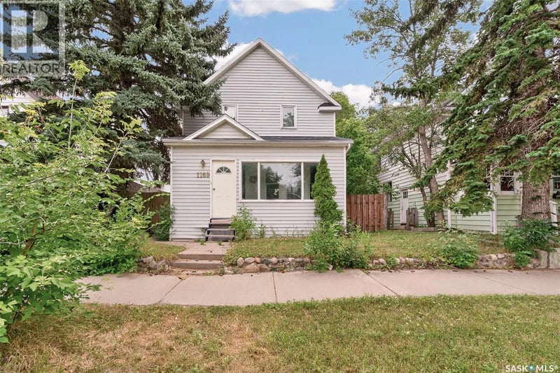 1169 1st AVENUE NW, Moose Jaw, Saskatchewan, S6H3N4, Moose Jaw, Saskatchewan — photo 1 of 5