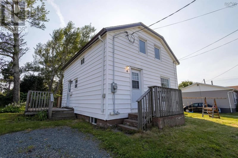 4 Mcpherson Street, Glace Bay, Nova Scotia, B1A2A7, Glace Bay, Nova Scotia — photo 1 of 5