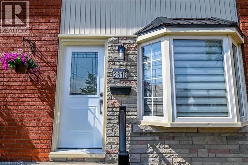 #B 261 SCOTT Street, St. Catharines, Ontario, L2N1H9, St. Catharines, Ontario — photo 1 of 5