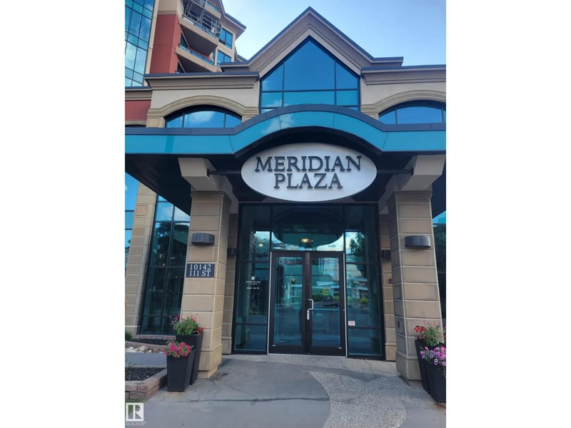 #207 10142 111 ST NW, Edmonton, Alberta, T5K1K6, Edmonton, Alberta — photo 1 of 5