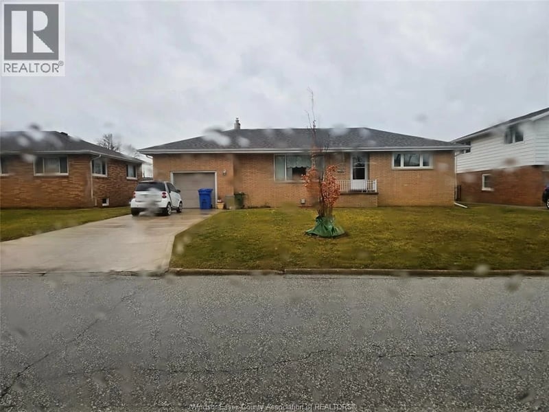 2381 LEONARD, Windsor, Ontario, N8W4L6, Windsor, Ontario