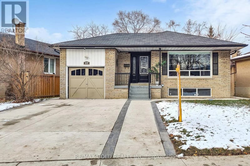 189 Kingsview Boulevard, Toronto (Kingsview Village-The Westway), Ontario, M9R1V7, Toronto (Kingsview Village-The Westway), Ontario — photo 1 of 5